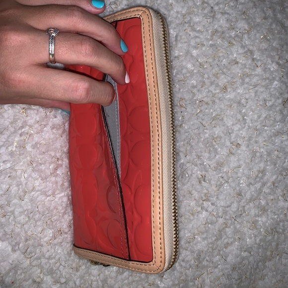 Coach Wallet NEW!!!! - Picture 5 of 6